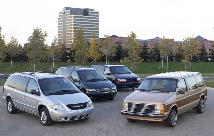  Chrysler Town & Country 2001 года  (фото 8 из 18)